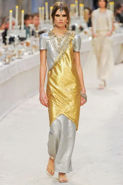 Look 74